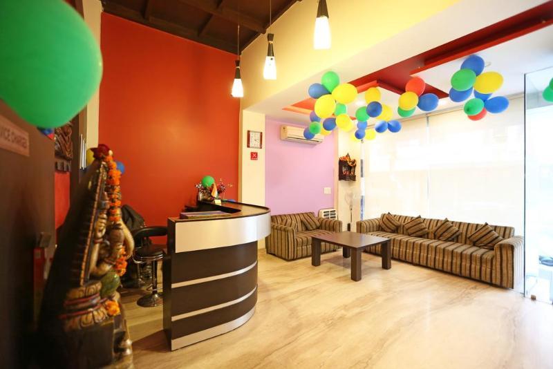 Olive Inn Дели Экстерьер фото