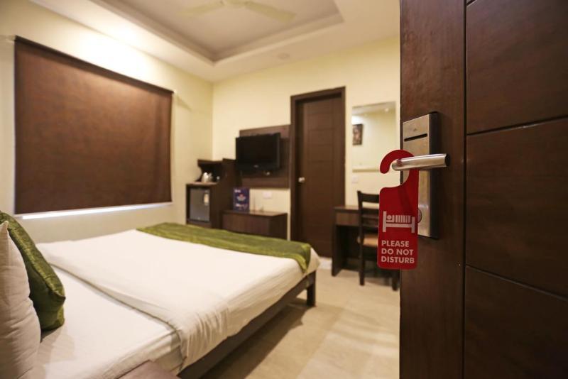 Olive Inn Дели Экстерьер фото